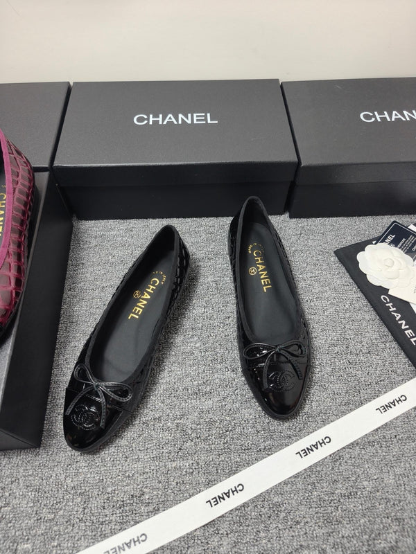 CC 2026 Crocodile Embossed Ballet Flat Glossy Calfskin 855991