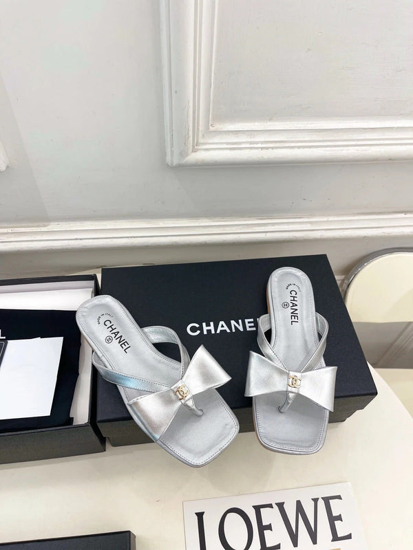 Chanel 2026 Double C Bow Flip-Flops Leather Sheepskin 831454