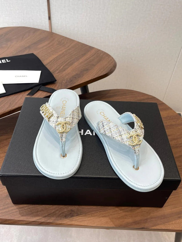 CC 2026 Thong Sandal Tweed Gold Logo Details 790366