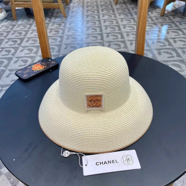 CAPPELLO CLOCHE IN PAGLIA AVORIO 672757