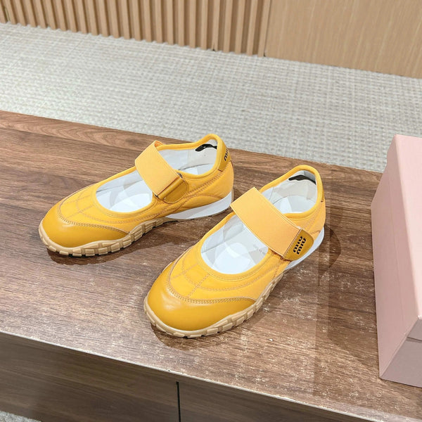 SCARPE DA BALLERINA IN PELLE DI AGNELLO GIALLA E TESSUTO SUOLA IN GOMMA ANTISCIVOLO