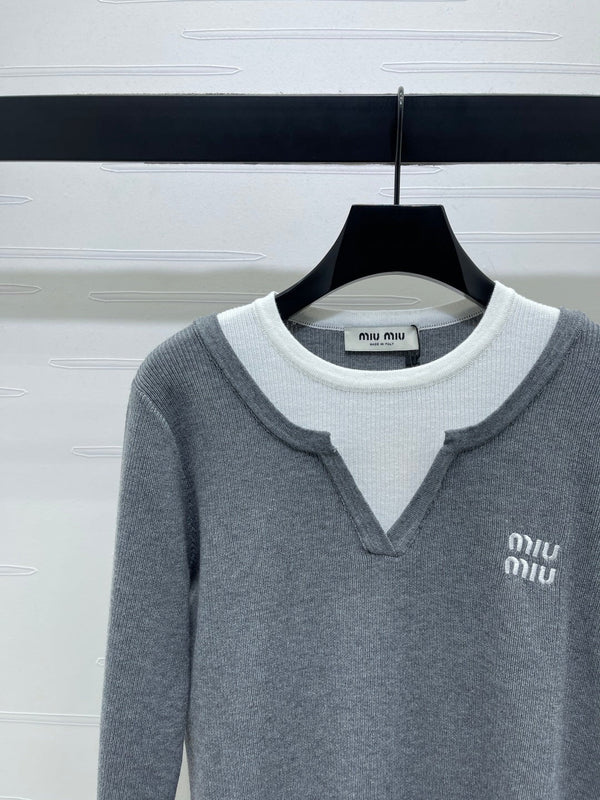 MIUMIU SWEATER STYLE 604