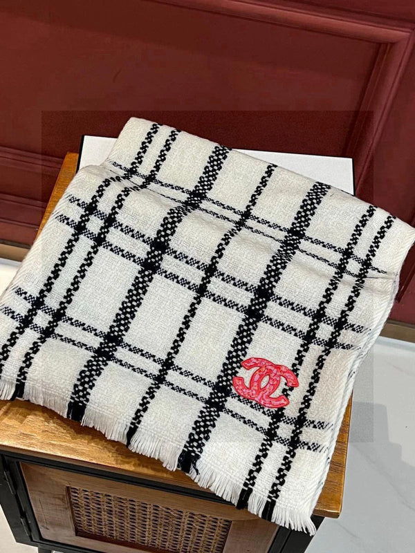 CHANEL 25S SCARF 190 IN CASHMERE 718525