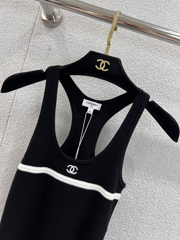 HAUT SANS MANCHES CHANEL STYLE 66
