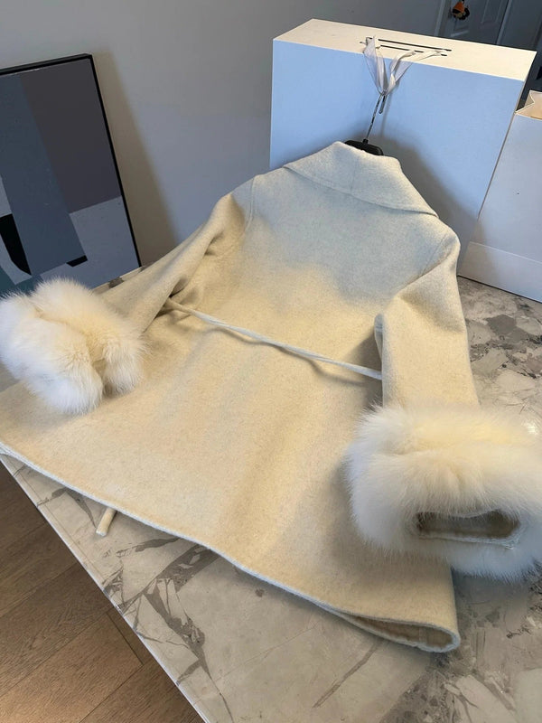 MANTEAU EN CACHEMIRE MAX MARA 25S AVEC BORDURE EN FOURRURE DE RENARD 204