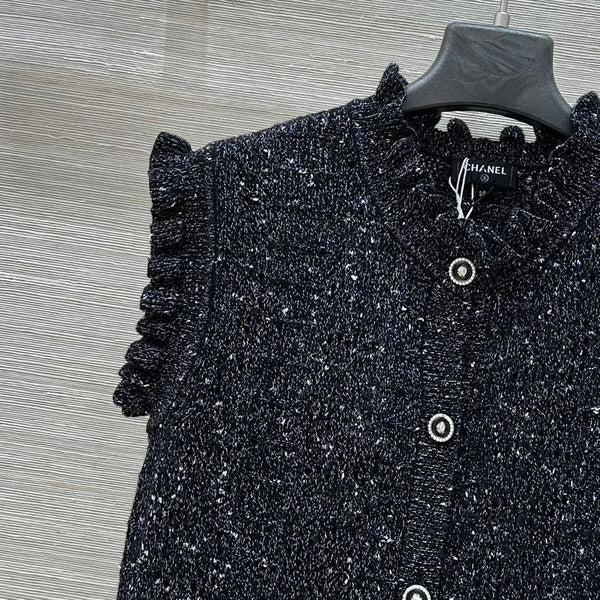 HAUT SANS MANCHES CHANEL STYLE 74
