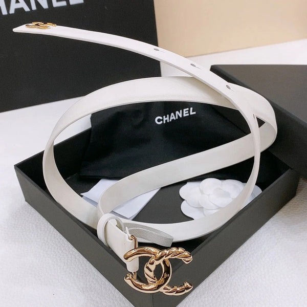 CINTURA DOPPIA C 20MM IN PELLE DI VITELLO BIANCA CON FIBBIA INTRECCIATA CON CATENA ORO