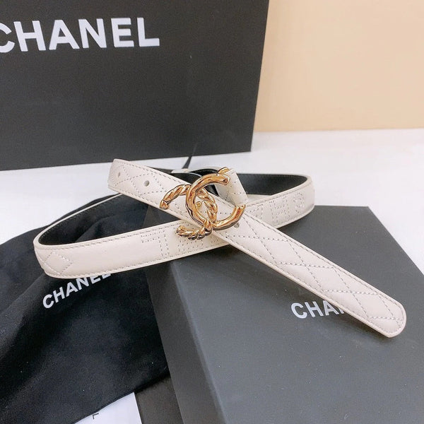 CINTURA DOPPIA C 20MM IN PELLE DI VITELLO BIANCA CON CUCITURE TRAPUNTATE FIBBIA A SPIRALE ORO