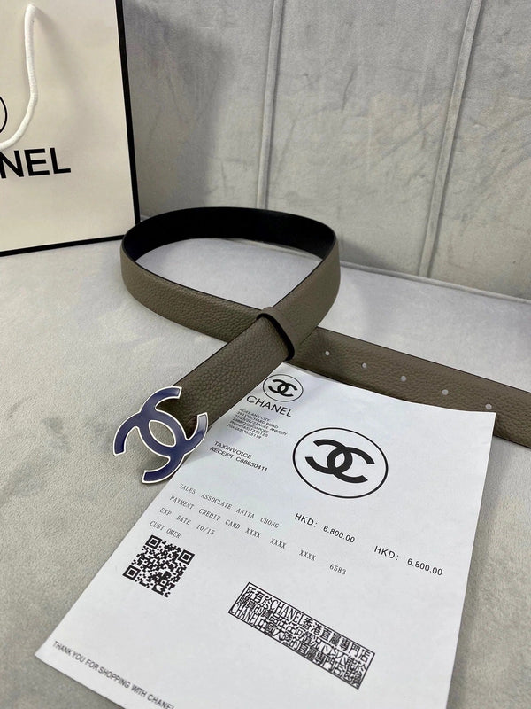 CC 30MM BELT IN MOCHA BROWN GRAINED CALFSKIN WITH NAVY BLUE LOGO