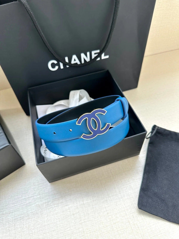 CINTURA CC 30MM IN PELLE DI VITELLO LISCIA BLU COBALTO CON FERRAMENTA IN METALLO