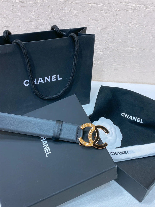 CC BELT 30MM IN BLACK SMOOTH CALFSKIN GOLD MIX BLACK METAL LOGO