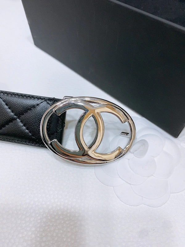 CINTURA DOUBLE C 38MM IN PELLE DI AGNELLO TRAPUNTATA NERA CON FIBBIA OVALE ARGENTO E LOGO CENTRALE