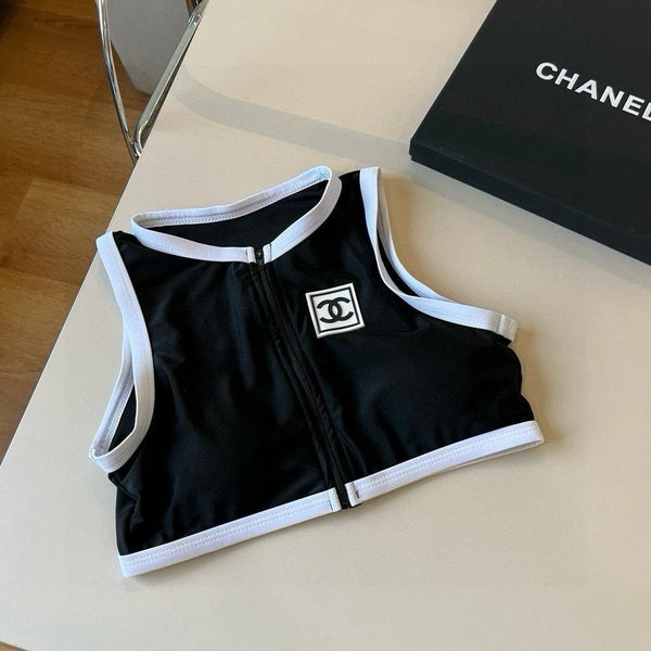 Completo costume da bagno bikini CC con finiture nere e bianche 596500