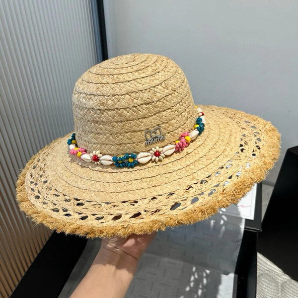 MM BEACH STRAW HAT IN BEIGE WITH SEA-THEMED EMBELLISHMENTS