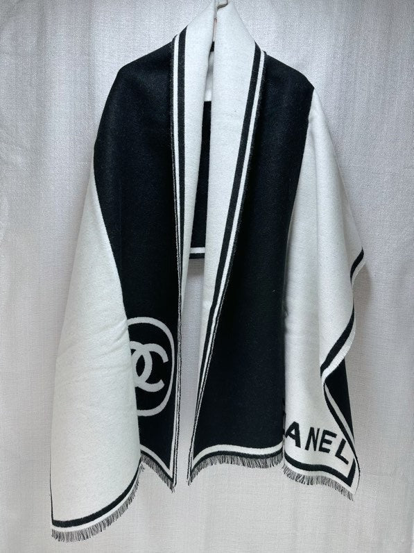 CHANEL 25S SCARF 195 IN CASHMERE WOOL 709604