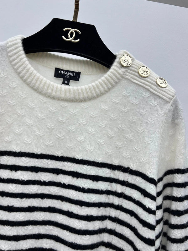 CHANEL PULL 25S STYLE 166