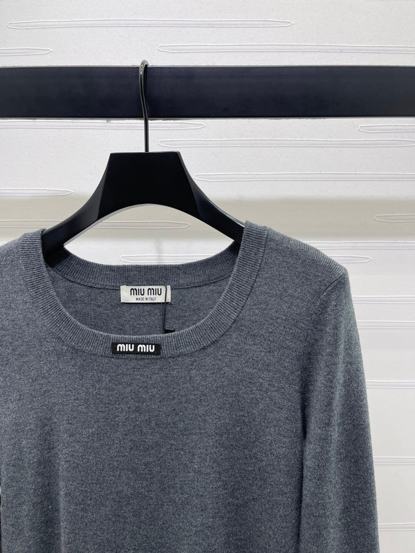 MIUMIU KNITTED SWEATER STYLE 461