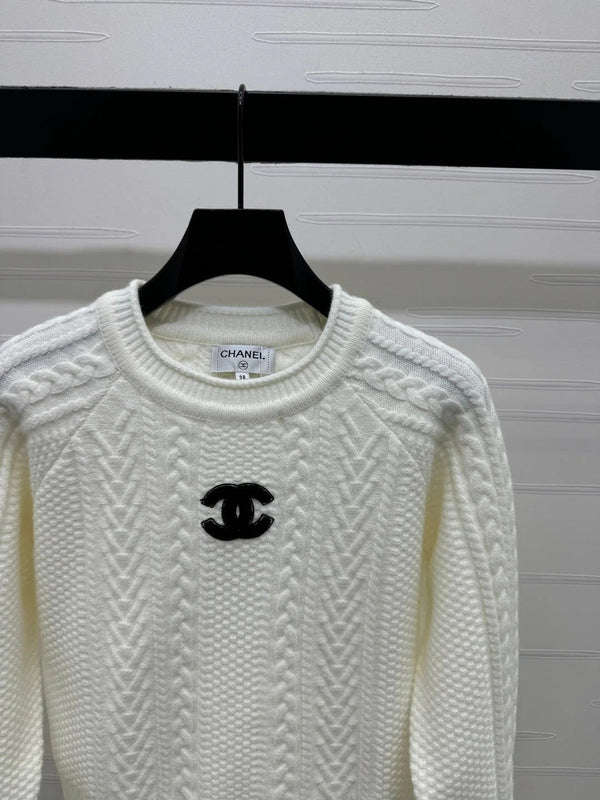 PULL EN MAILLE CHANEL 25S 467