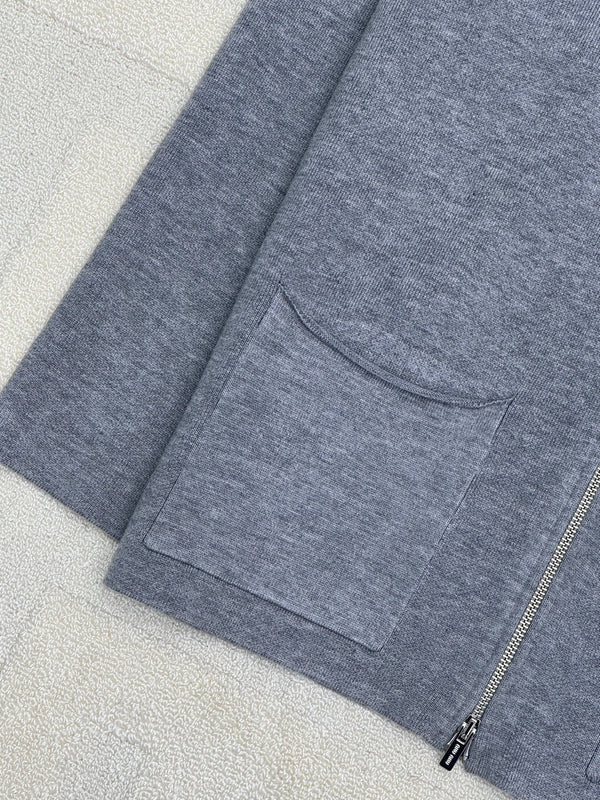 MIUMIU CARDIGAN MODÈLE 810