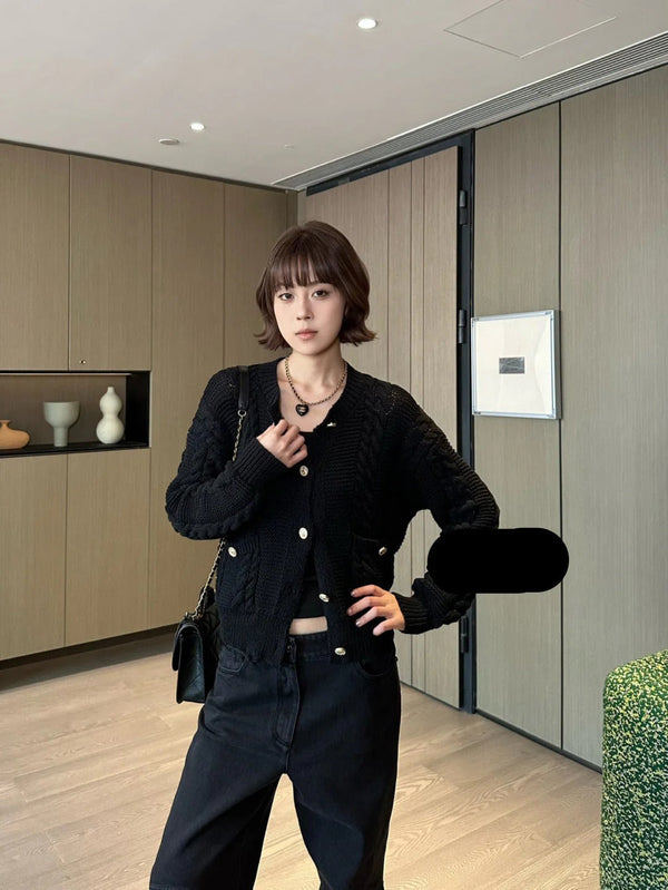 CHANEL 25S CARDIGAN EN MAILLE 579