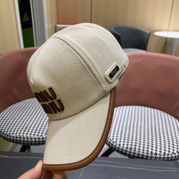CAPPELLINO DA BASEBALL MM IN TESSUTO BEIGE CHIARO E PELLE DI VITELLO