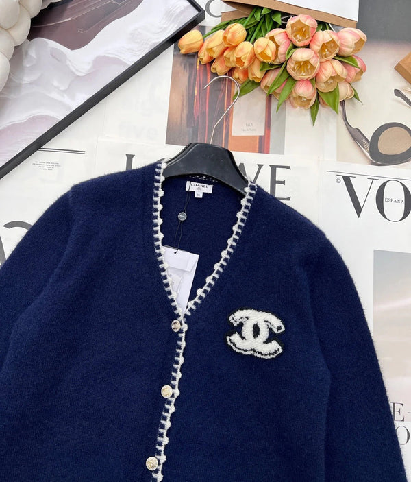 Cardigan en maille col V bleu marine laine cachemire CC 26 785160