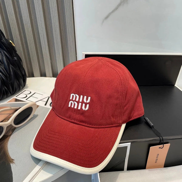 CASQUETTE MM EN TISSU ROUGE STYLE 9