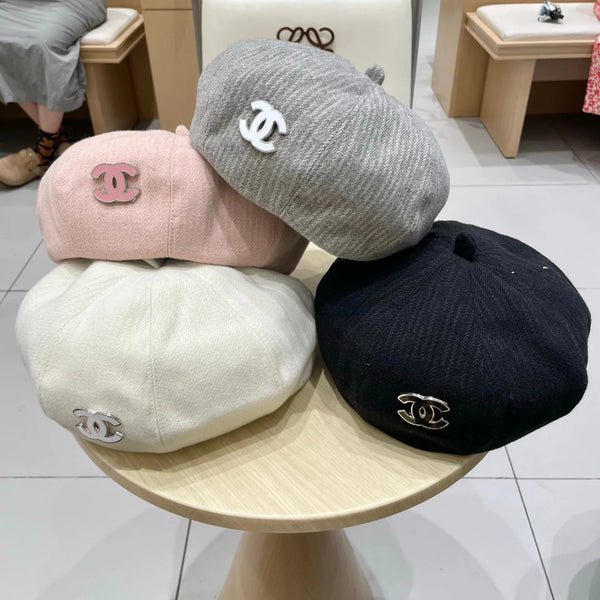 BERET HAT BLACK WITH LOGO 672662