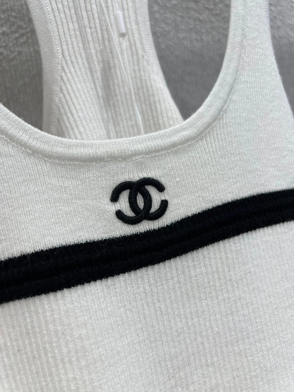 HAUT SANS MANCHES CHANEL STYLE 65