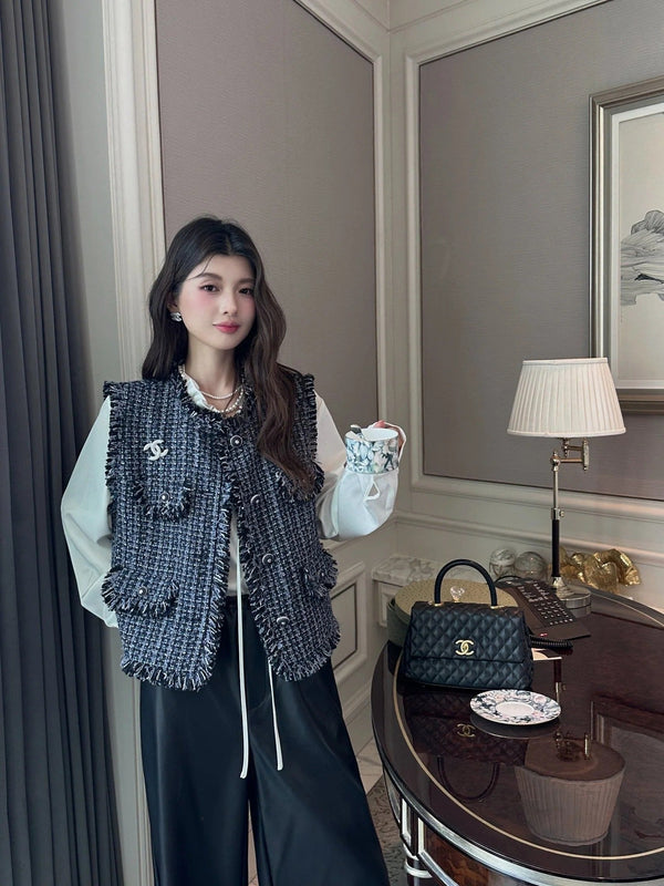 CHANEL 25S GILET EN TWEED À COL ROND STYLE 151