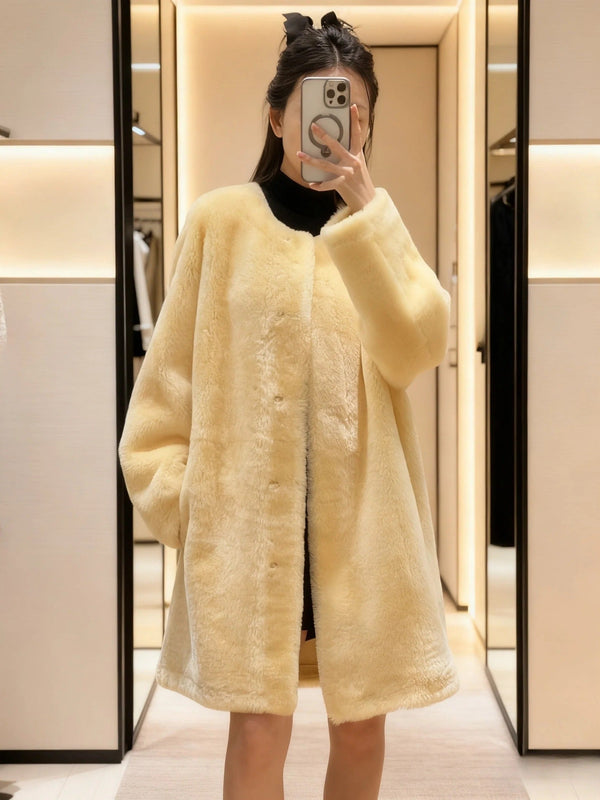 MANTEAU EN FOURRURE D'AGNEAU CHANEL 25S 504