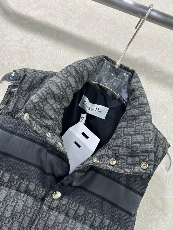 DIOR 25S SLEEVELESS PUFFER JACKET STYLE 312
