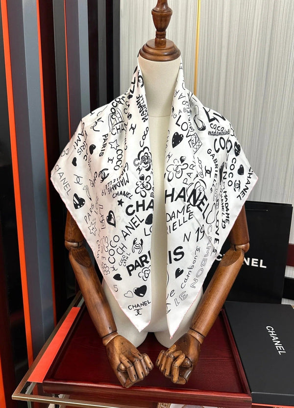 CHANEL 25S SCARF 90 IN SILK 738421