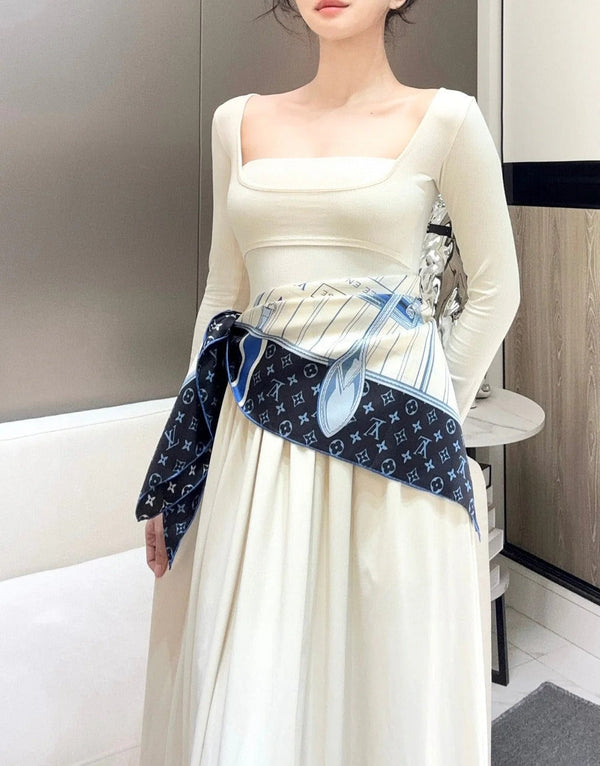 LV SCARF 90 CM IN SILK 737305