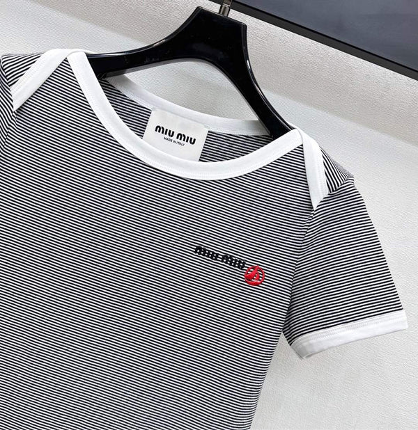TEE-SHIRT RAYÉ À MANCHES COURTES MIU MIU 267829