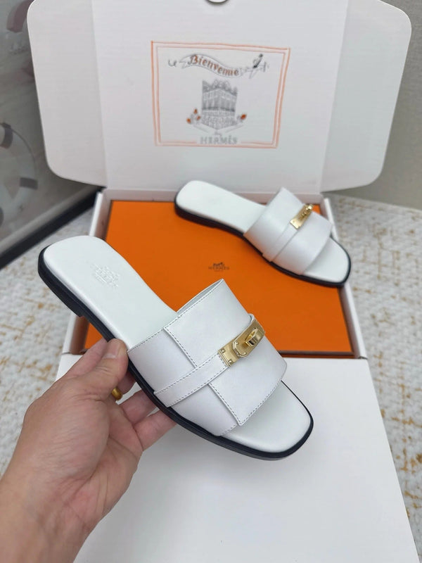 HM 26ss Oasis Sandals White Sheepskin Gold Buckle 625159