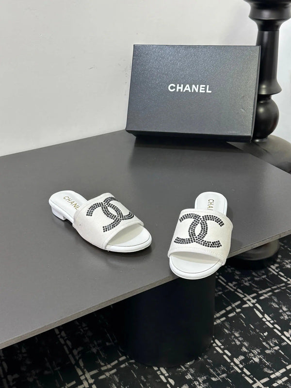CC 2026 Chaussons Toile Blanche Peau de Mouton 668148