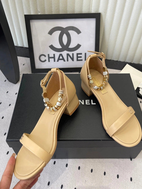 CC 26s Sandales 35 Cuir ovin beige 650103