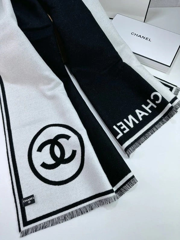 CHANEL 25S SCARF 195 IN CASHMERE WOOL 709604