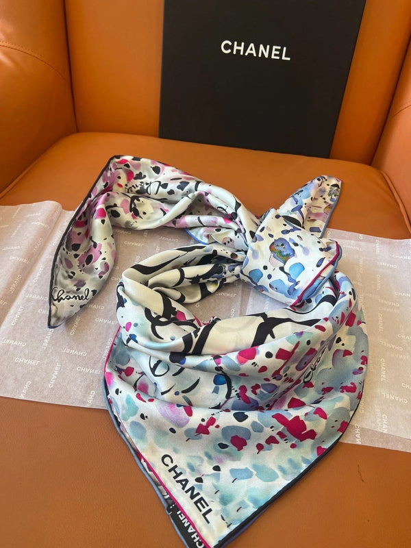 CHANEL 25S SCARF 90 IN SILK TWILL 700816