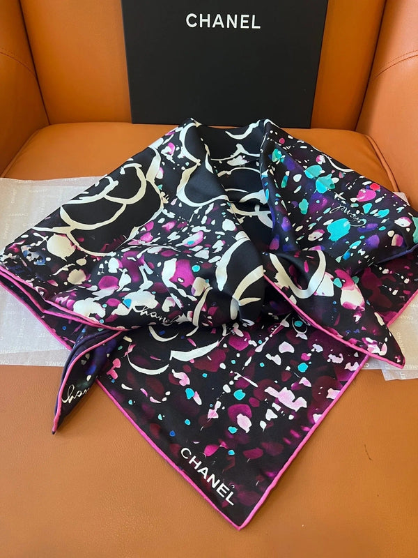 CHANEL 25S SCARF 90 IN SILK TWILL 700817