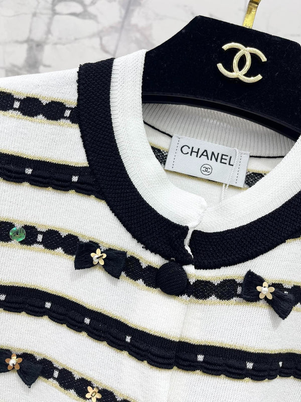 CHANEL 25S CARDIGAN À MANCHES COURTES STYLE 106