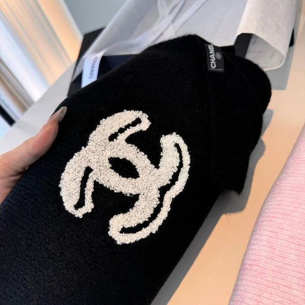 CHANEL FOULARD 25S 180 CM EN CACHEMIRE 944019