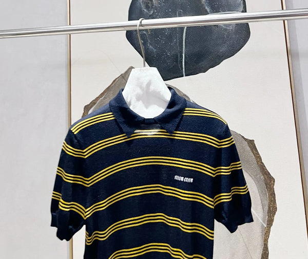 MIUMIU SHORT-SLEEVED KNITTED SWEATER STYLE 108