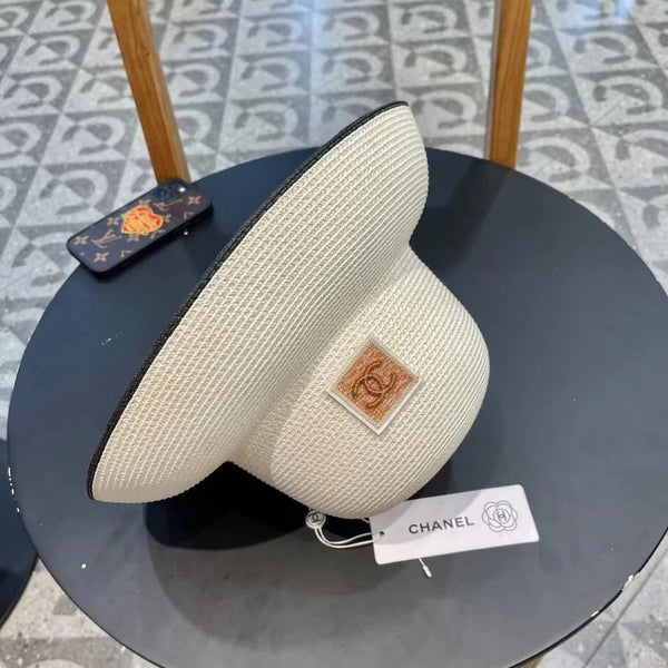 STRAW CLOCHE HAT WHITE 672755