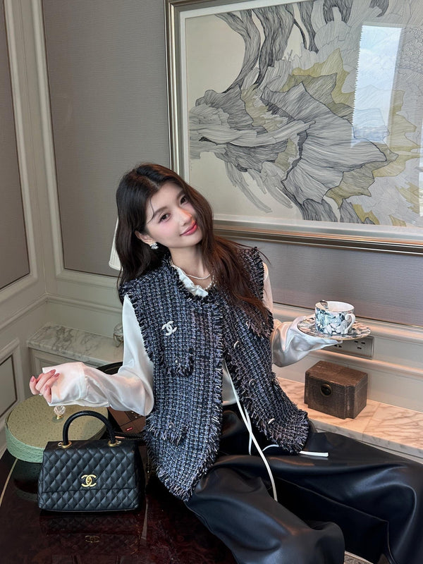 CHANEL 25S GILET EN TWEED À COL ROND STYLE 151