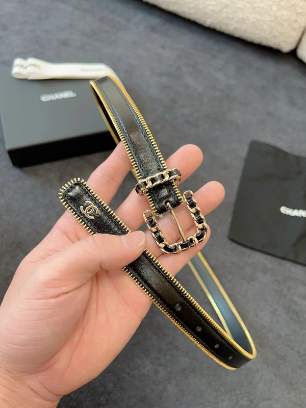 CINTURA 20MM IN PELLE DI VITELLO NERA CON FIBBIA A CATENA INTRECCIATA E CERNIERA CON FINITURE ORO