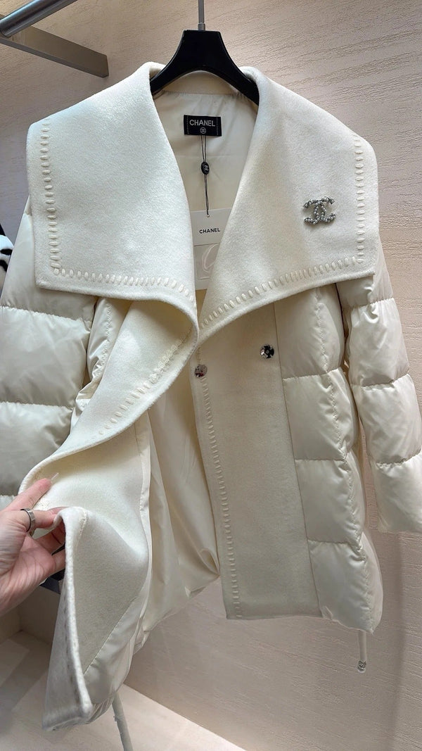 CHANEL 25S Doudoune longue COUPE CLASSIQUE 575