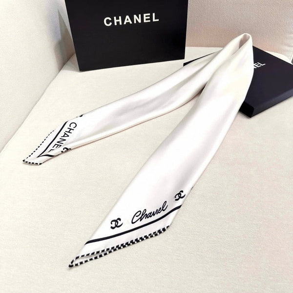 CHANEL 25S SCARF 90 IN SILK 732122
