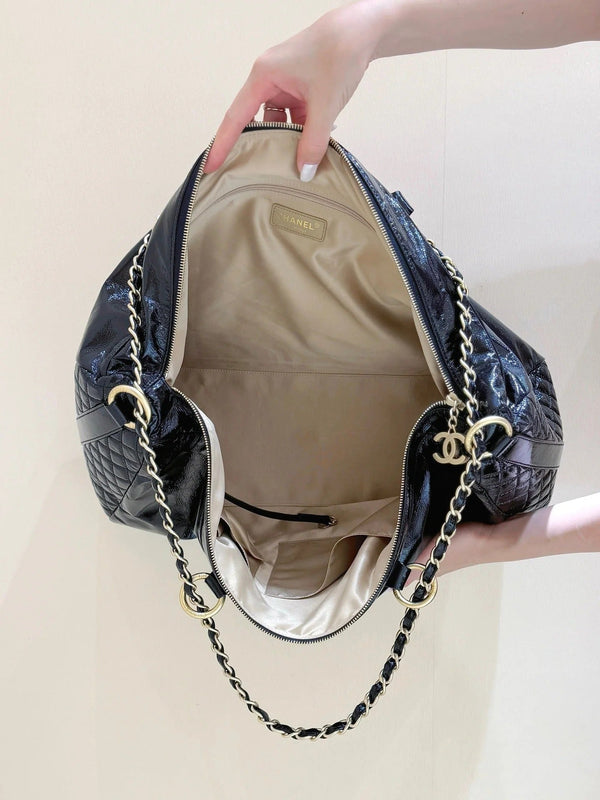CC 2026 CC Chain Hobo Bag 47cm Black Patent Leather 353039